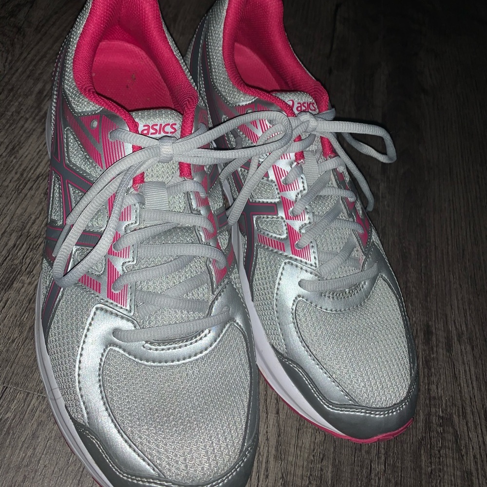 Asics women’s shoes Size 11